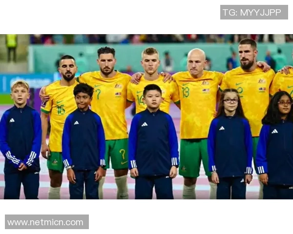 足球明星带娃生活揭秘：家庭与事业平衡的背后故事